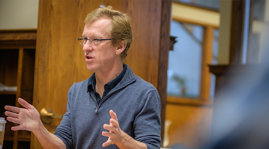 Extractive industries and environmental change