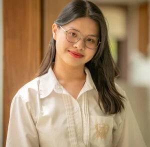 FEMALE STUDENT