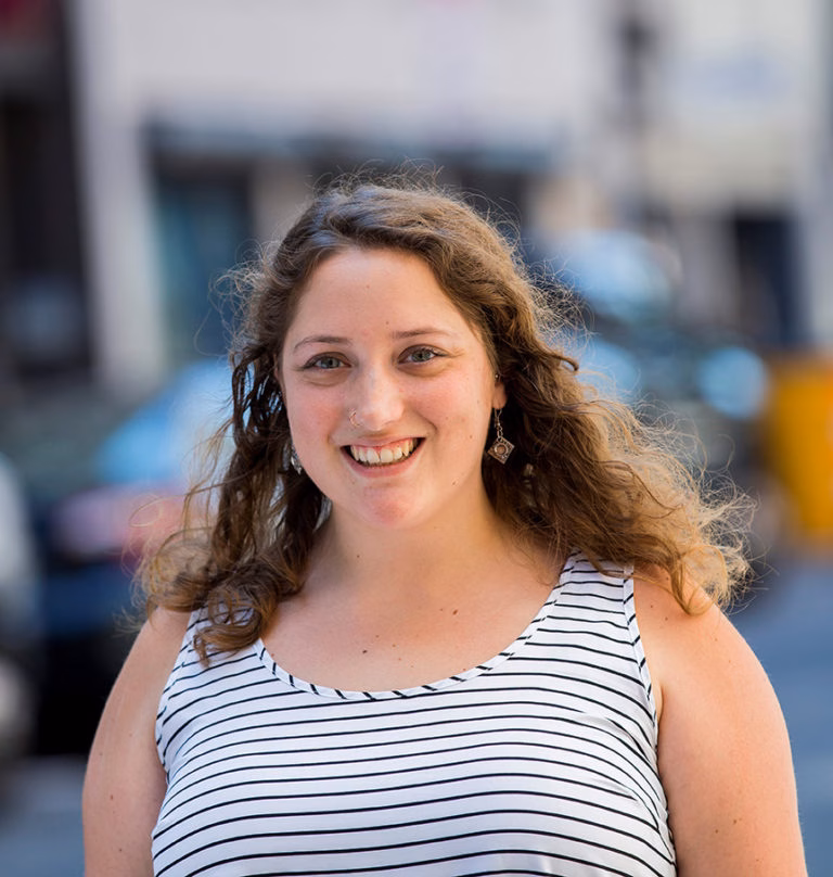 Sarah Philbrick ’15 shows Clark students the world of public policy research
