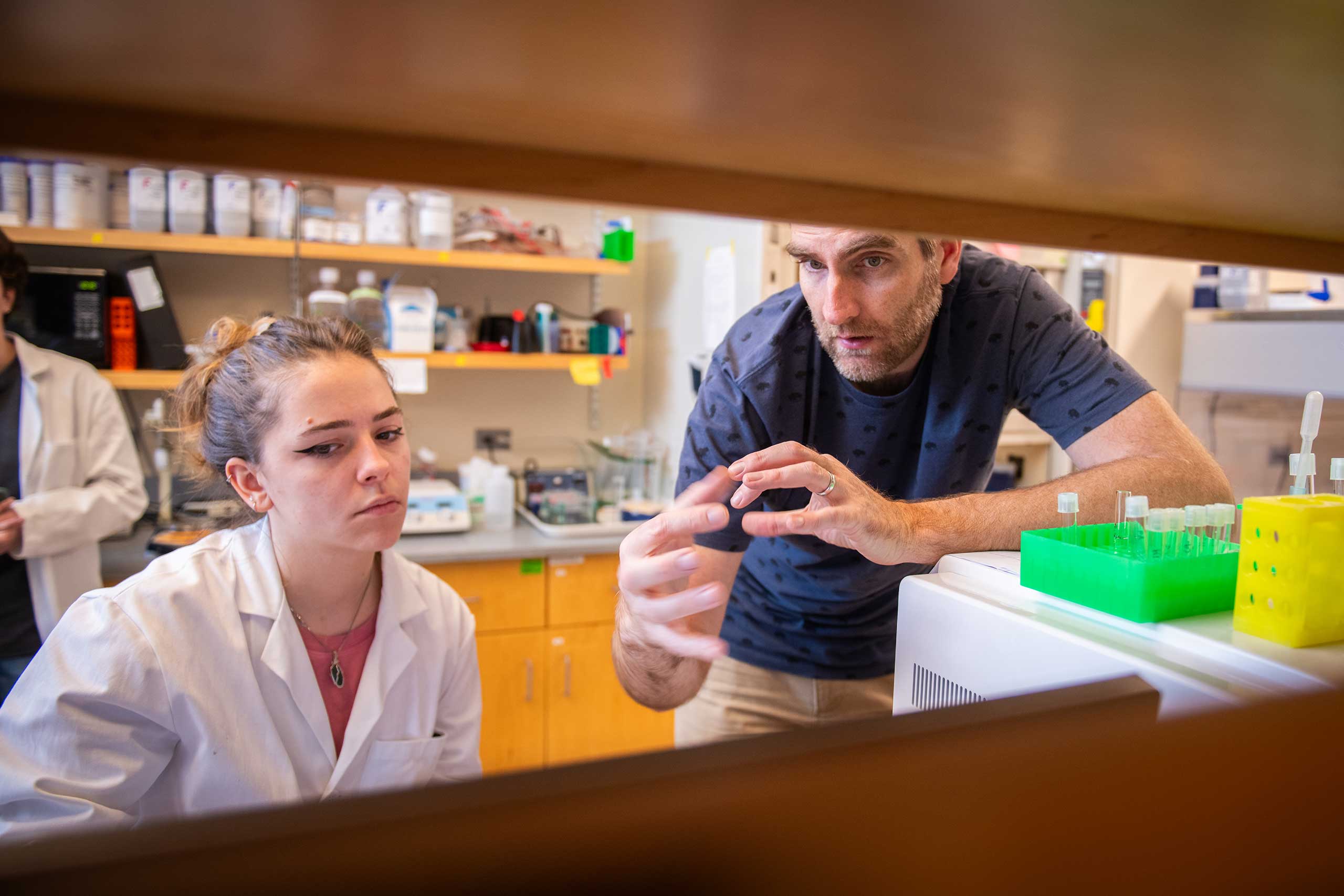 Devon Roase Leaver and Nathan Algren discuss her work in the lab