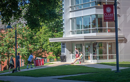 Move-in day with students