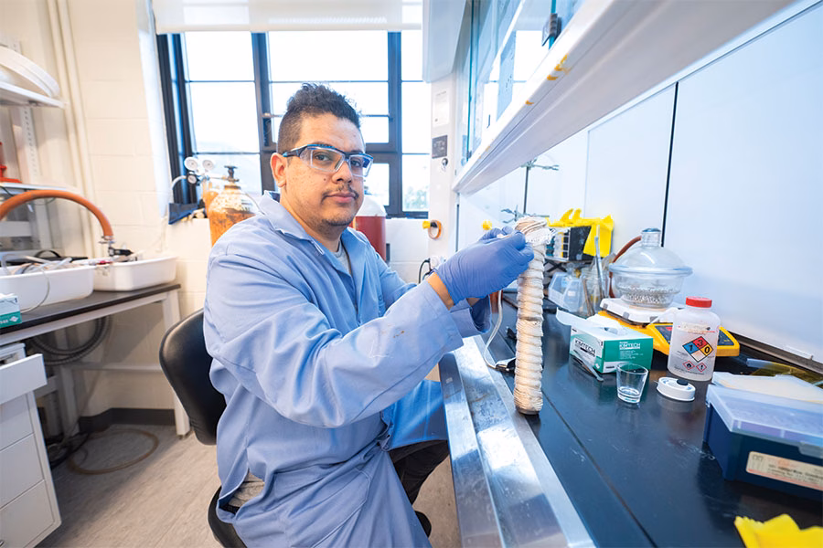 Student working in D'Arcy lab