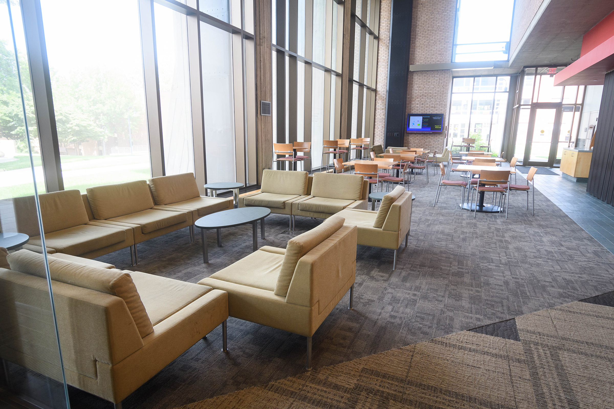 Cougar Cafe - lounge area