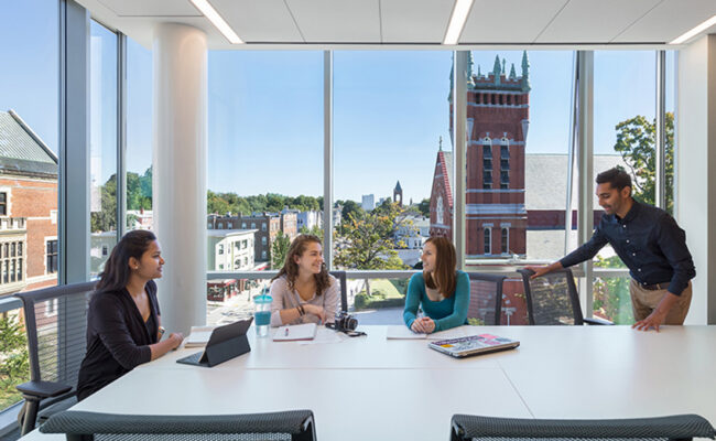 Shaich Family Alumni and Student Engagement Center (ASEC) conference room with students