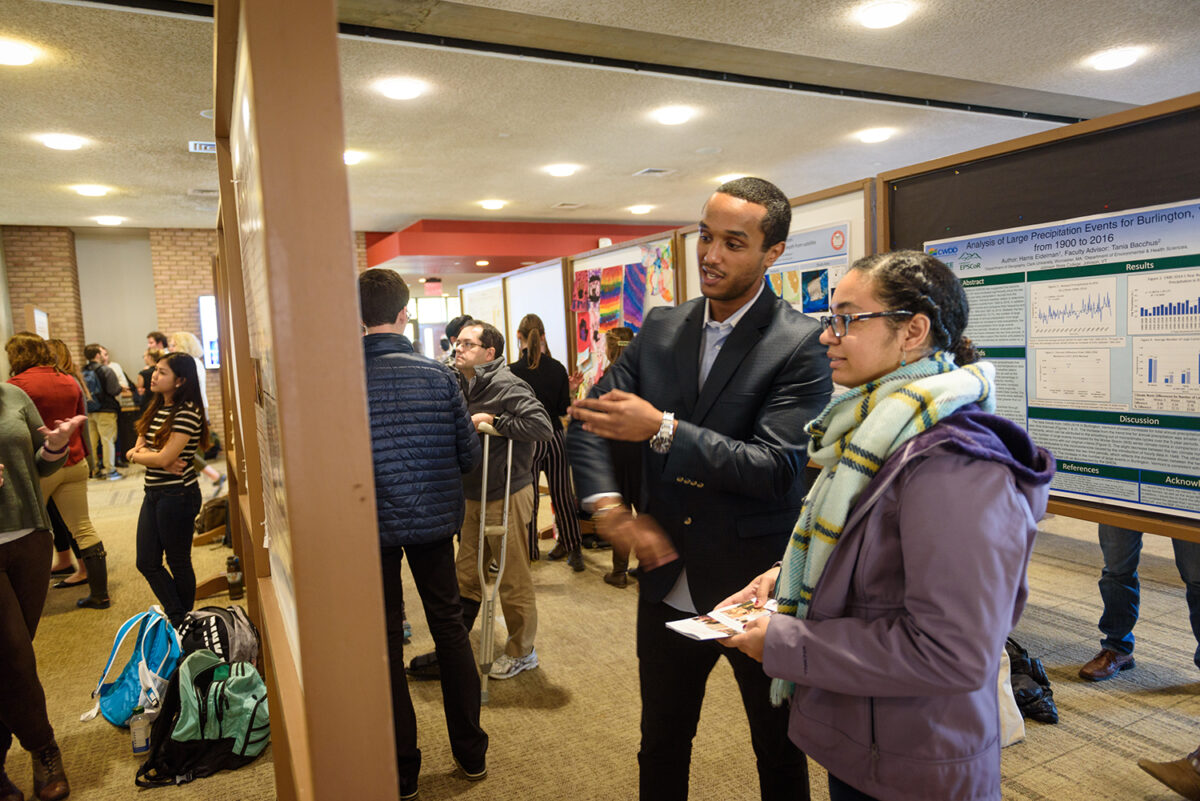 Students present their work at Fall Fes