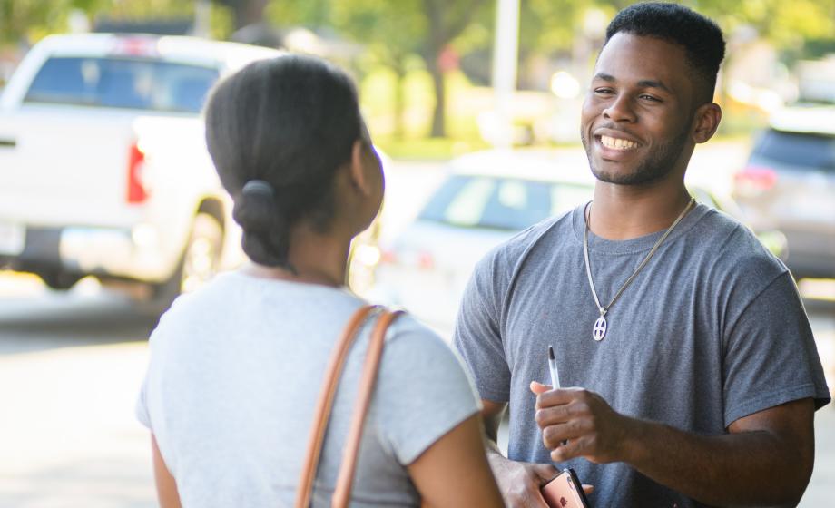Chukwuma Egbuzie ’19 captures Worcester’s global perspective, one story at a time
