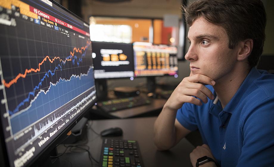 Clark’s Graduate School of Management recognized as a top business school by leading accreditation body