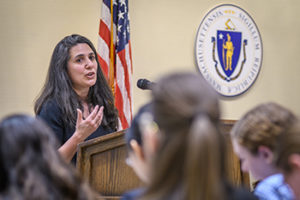 Laurie Ross speaking to attendees