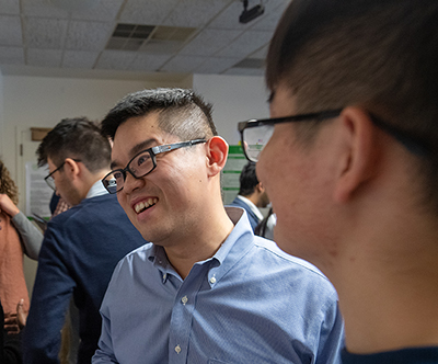 Shuo Niu with students
