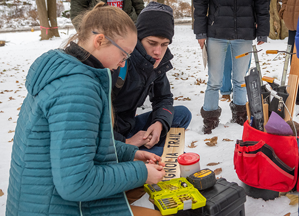 Urban Forestry class installs sign at Hadwen Arboretum