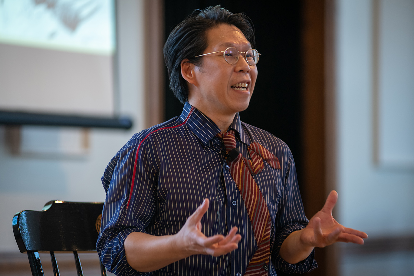 Donald Lee ’95 brings ‘interruptive movements’ to Higgins School performance