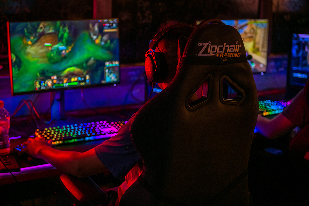 Clark Esports brings home two divisional championships