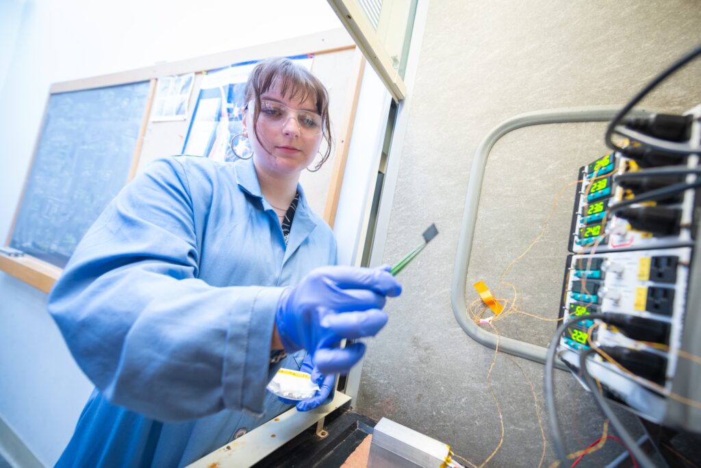 Katelynn Humphrey ’25 at work in the lab
