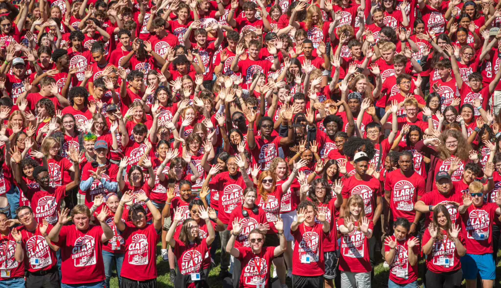 A class of 2025 group photo taken during orientation