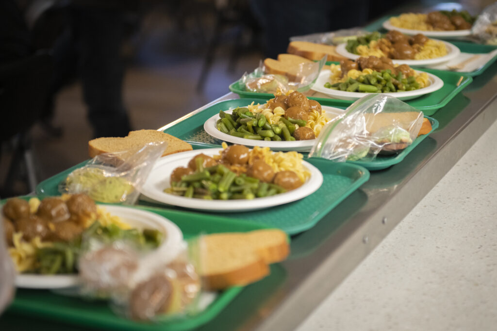 Students in MPA 3011 volunteer at The Mustard Seed.