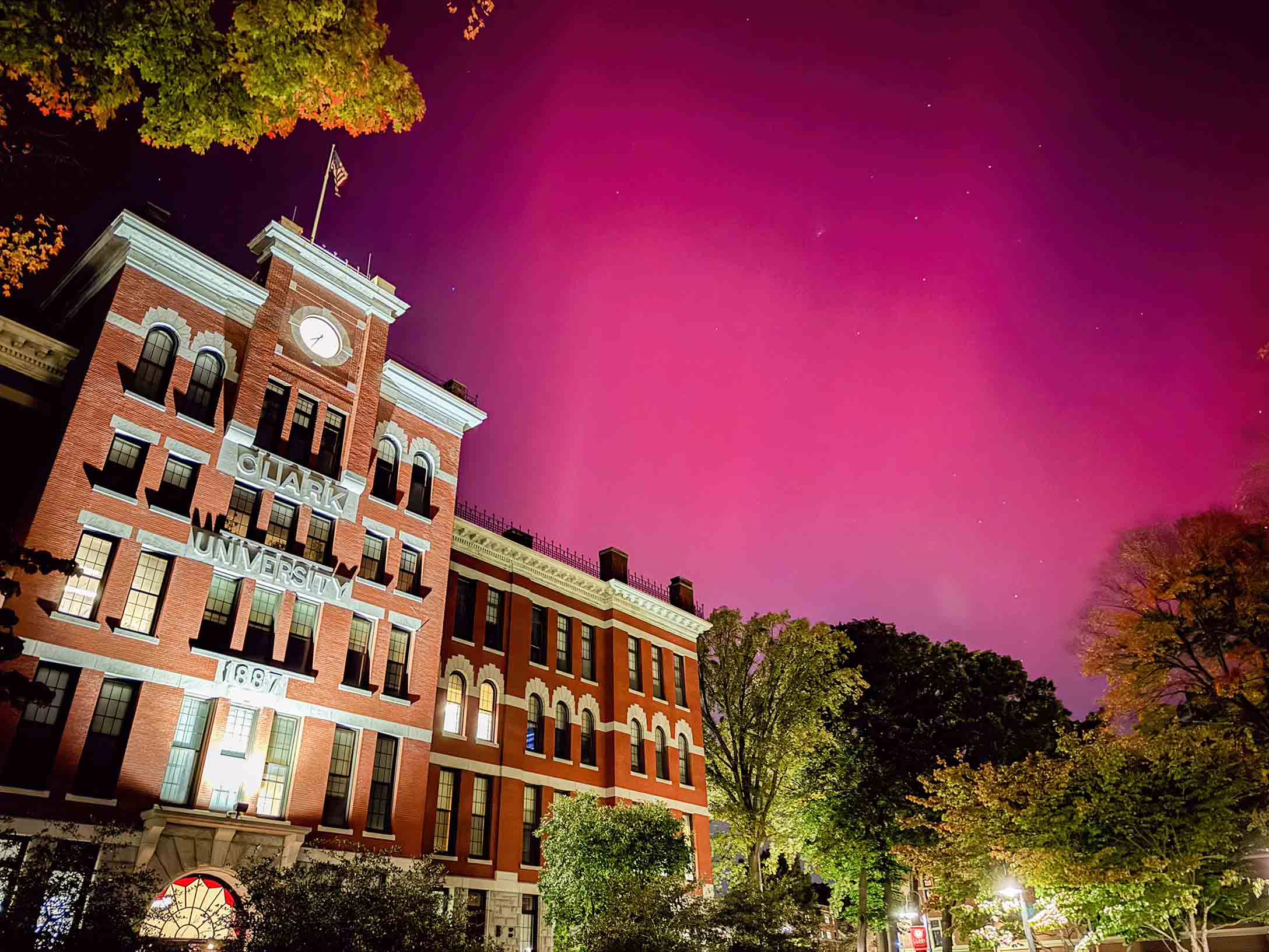 The Northern lights at Clark campus over Jonas Hall.