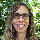 Leslie Crane headshot