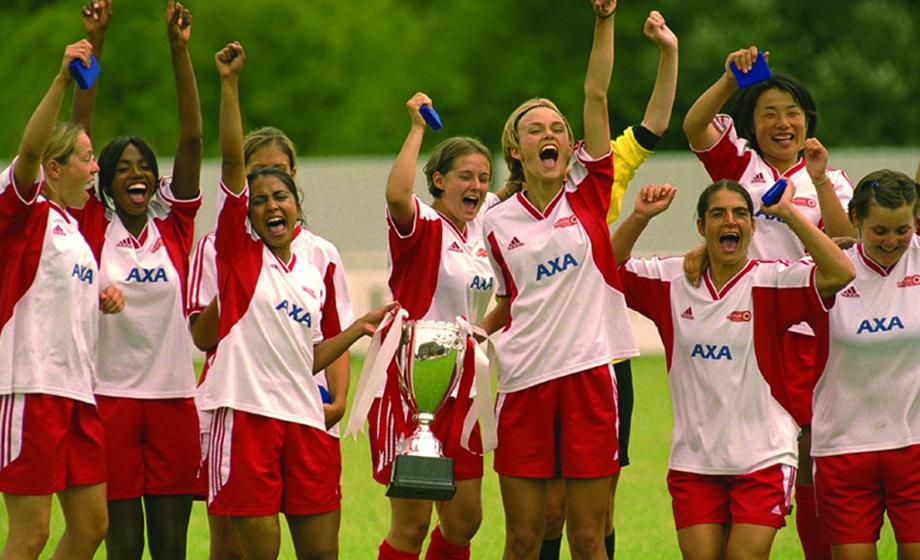 A scene from the movie "Bend it like Beckham"