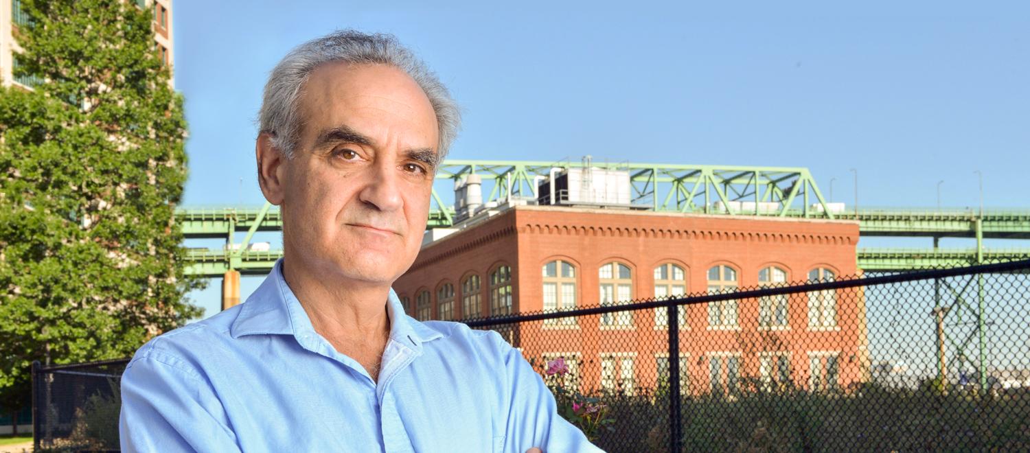 ‘Genius grant’ recognizes alumnus’ environmental work in health care
