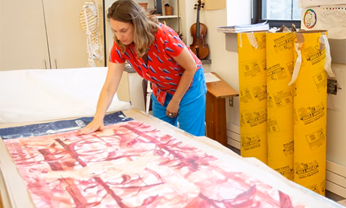 arts student working on her display