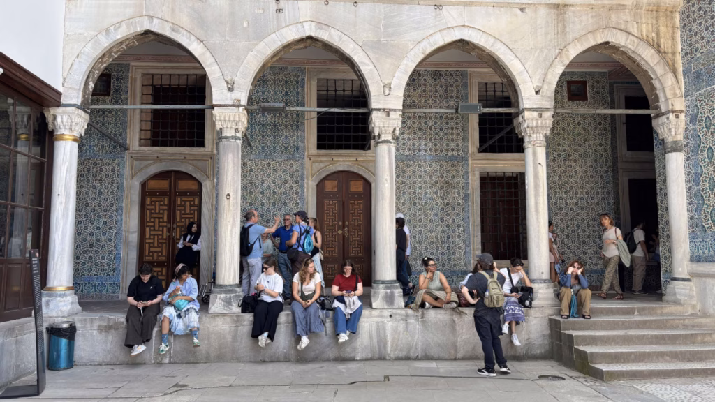 Students taking the Mediterranean Cities course visit a harem in Turkey