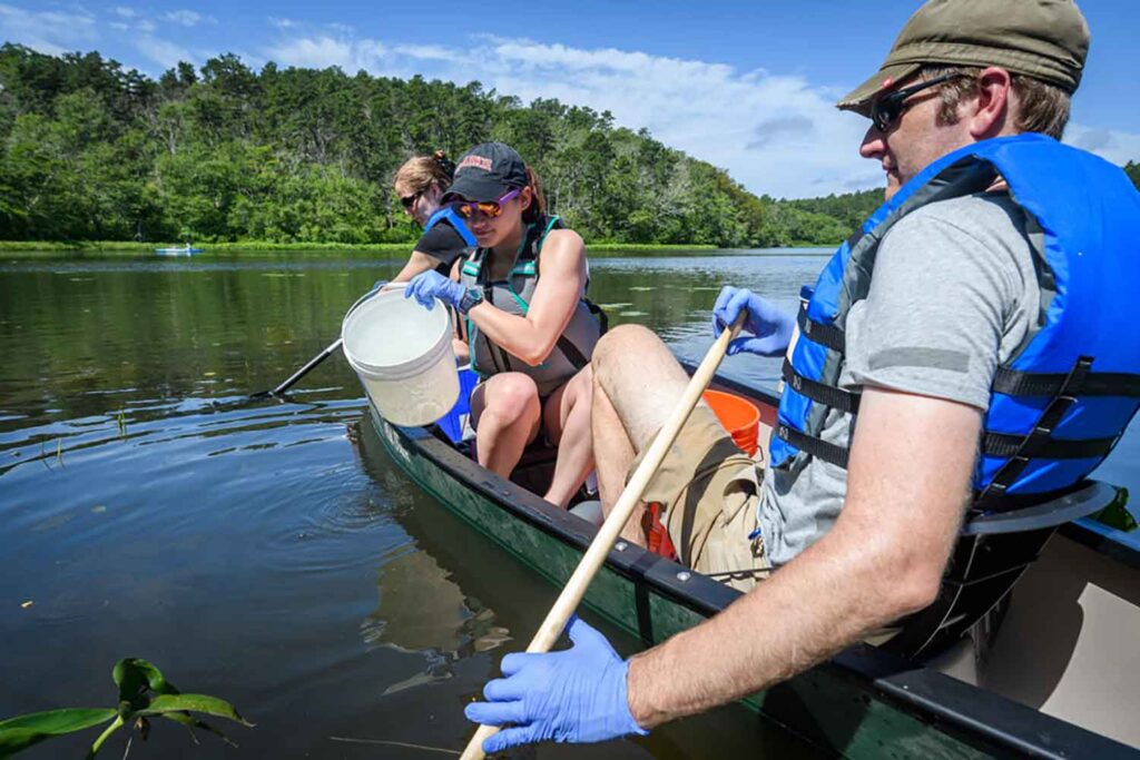 Linnea Menin ’19 helped collect and process samples from kettle ponds on Cape Cod to determine the ponds’ health.