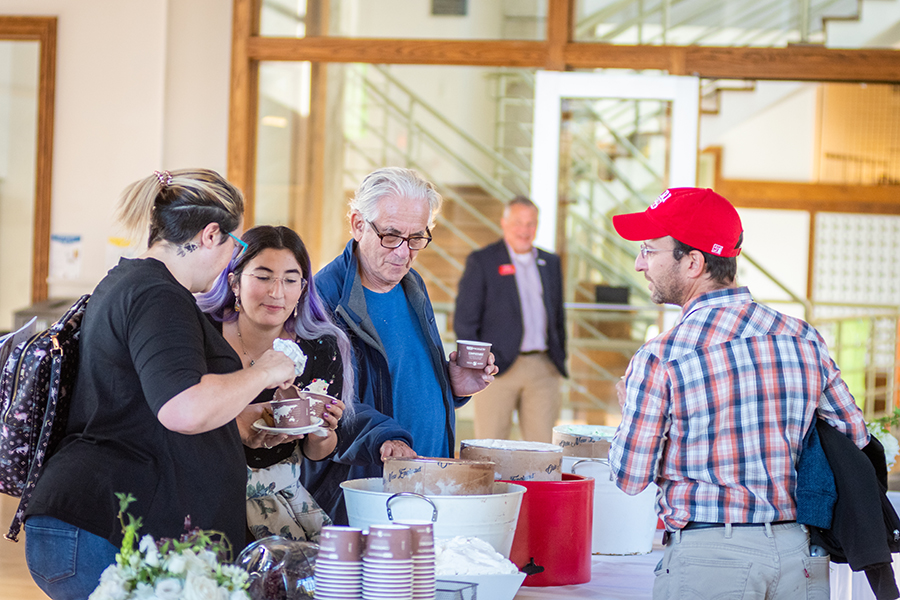 alumni event people getting ice cream