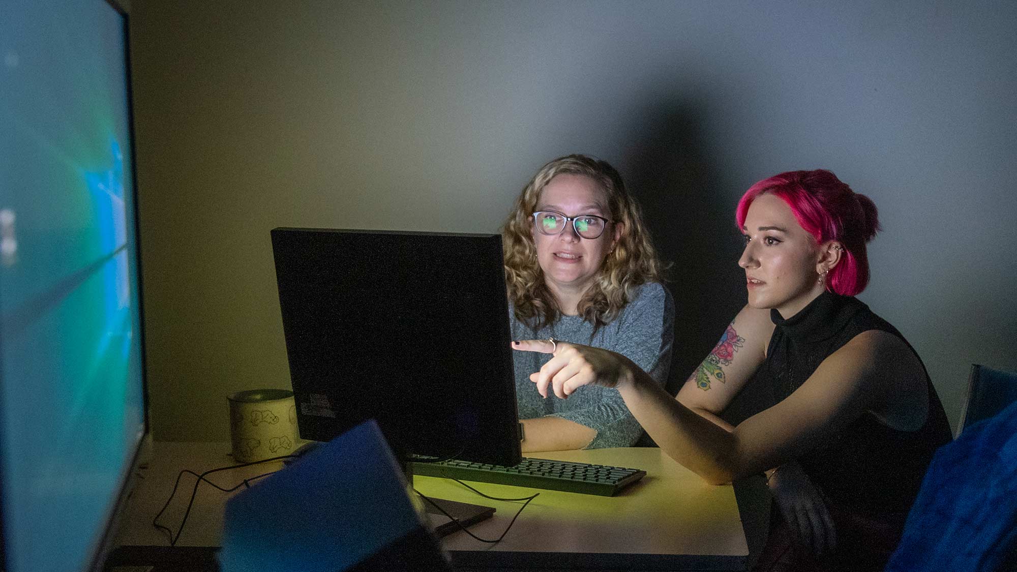 Psychology Professor, Alena Esposito conducting research about the way we learn