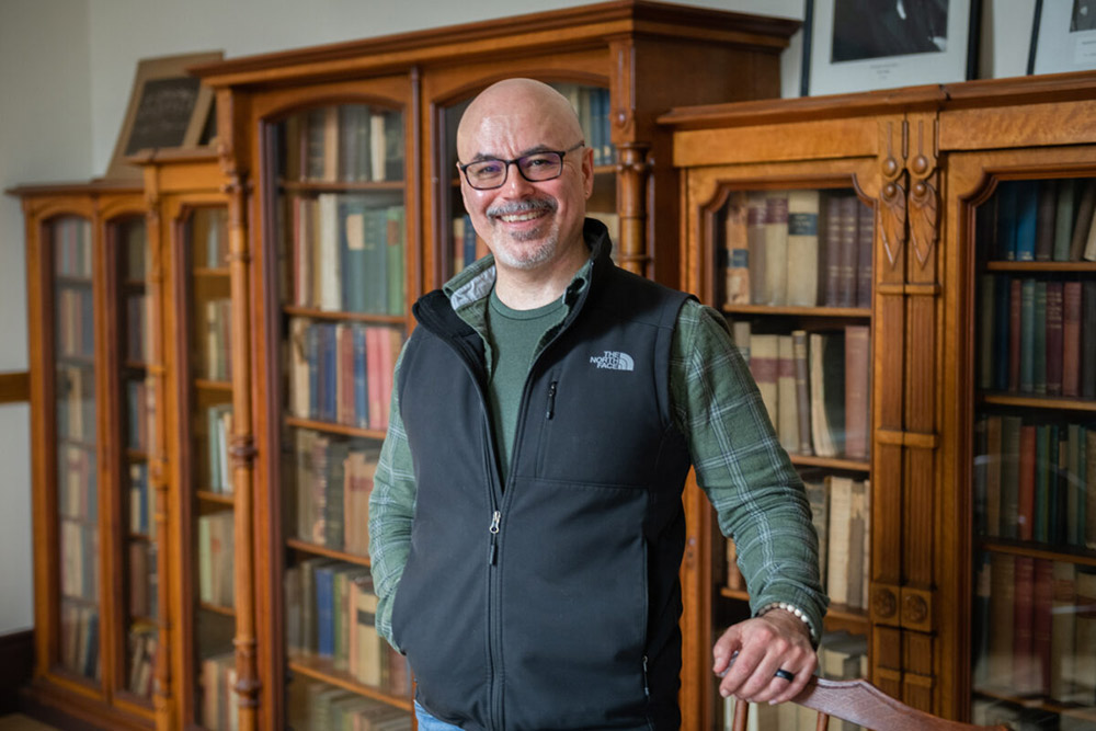 Clark psychologist James V. Córdova