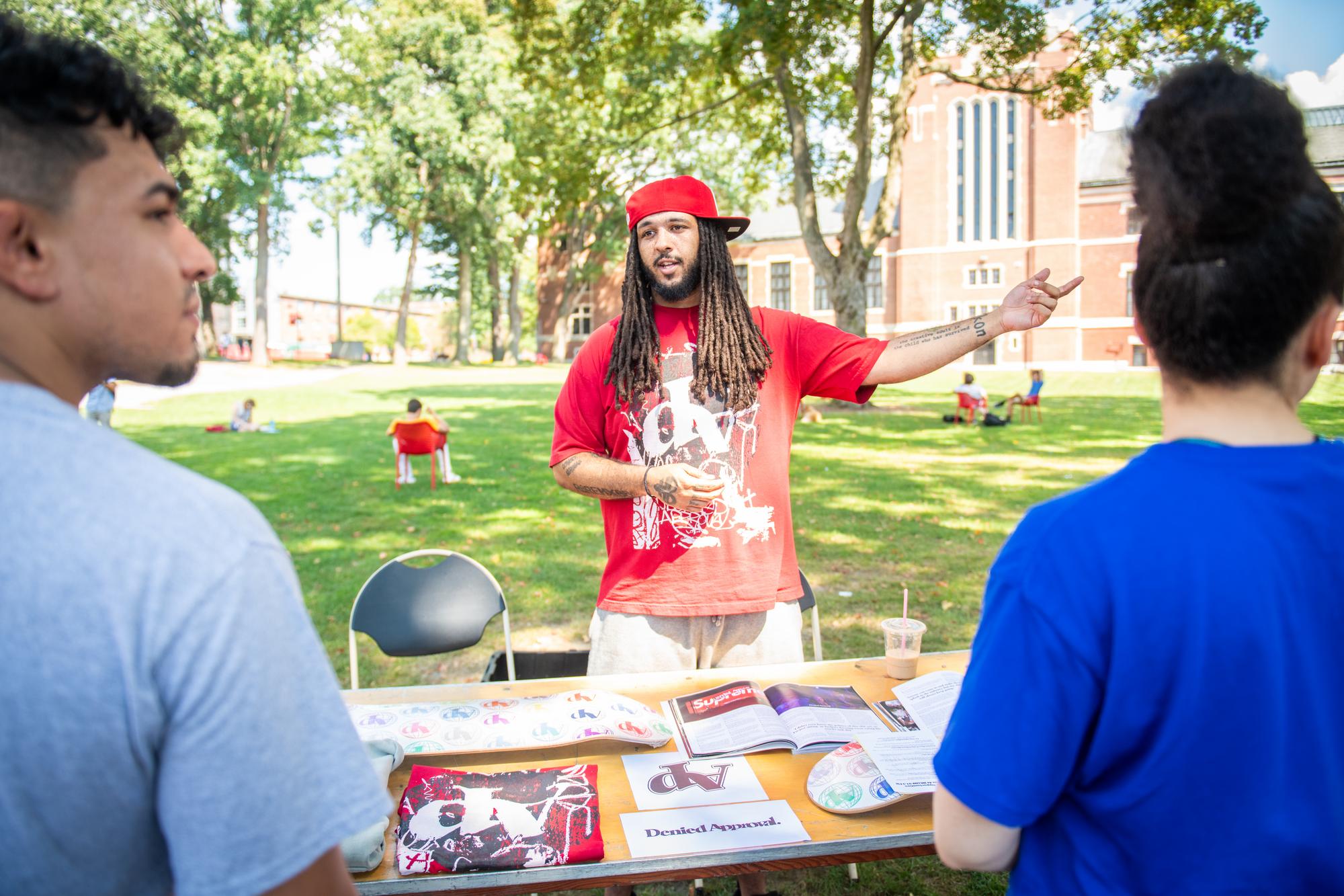 Worcester artist Kariuki talks to students