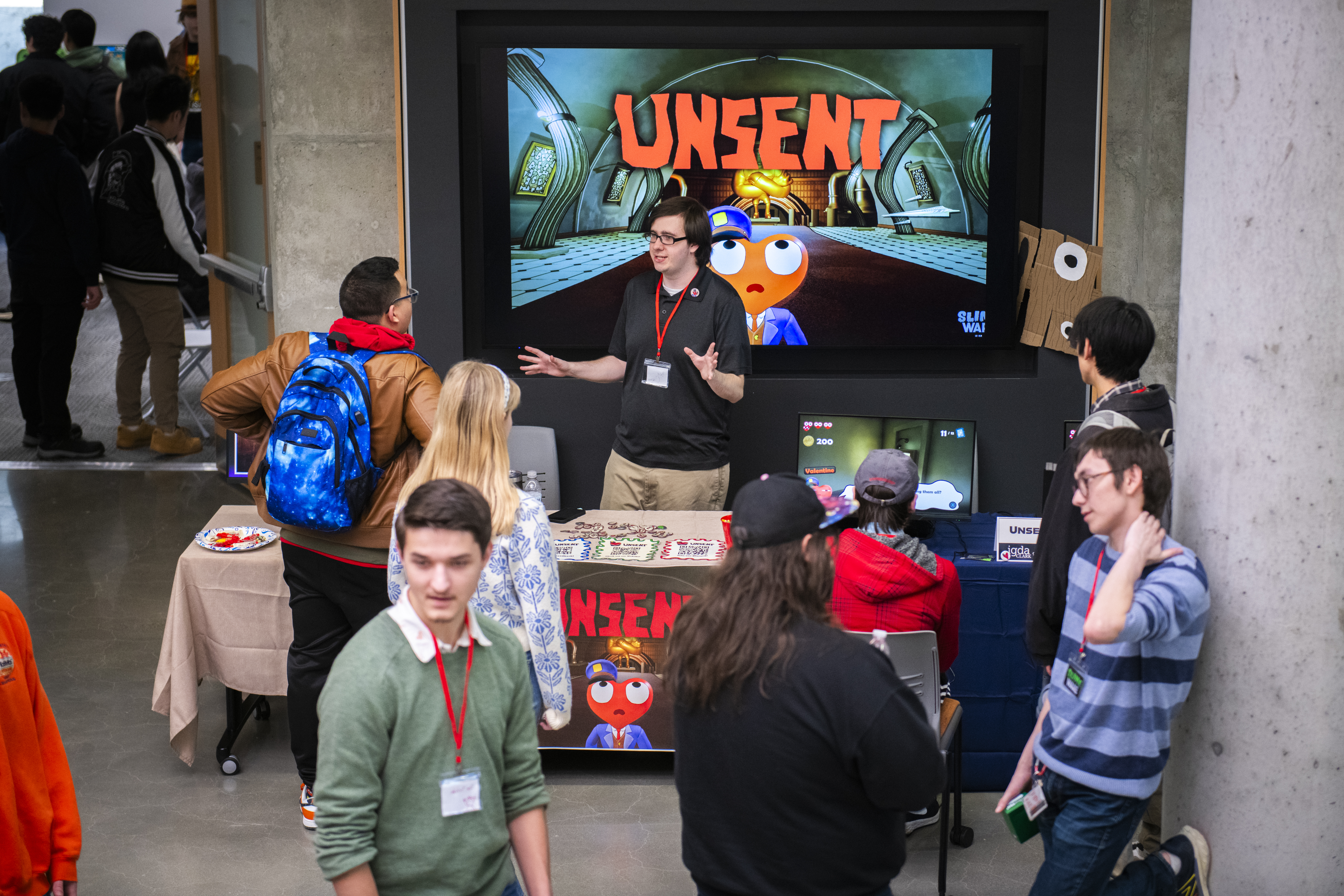 people look at video games during expo